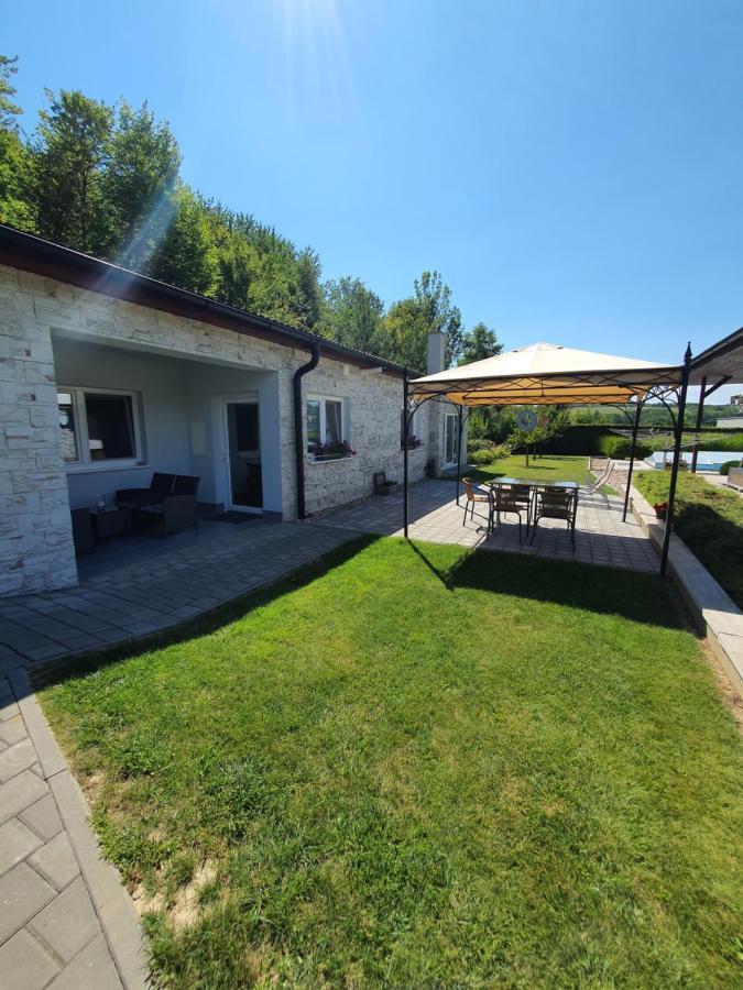 Apartman Kurdejov Hustopece Exterior photo
