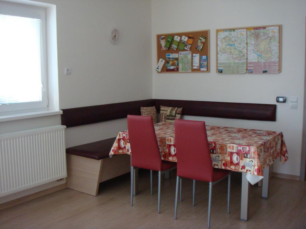 Apartman Kurdejov Hustopece Exterior photo